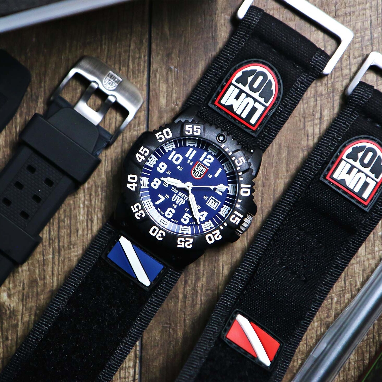 Luminox 3050, 3060, 3080, 3090, 3150, 3950 Velcro Strap Nylon Blue Flag 23mm - FN.3950.24Q